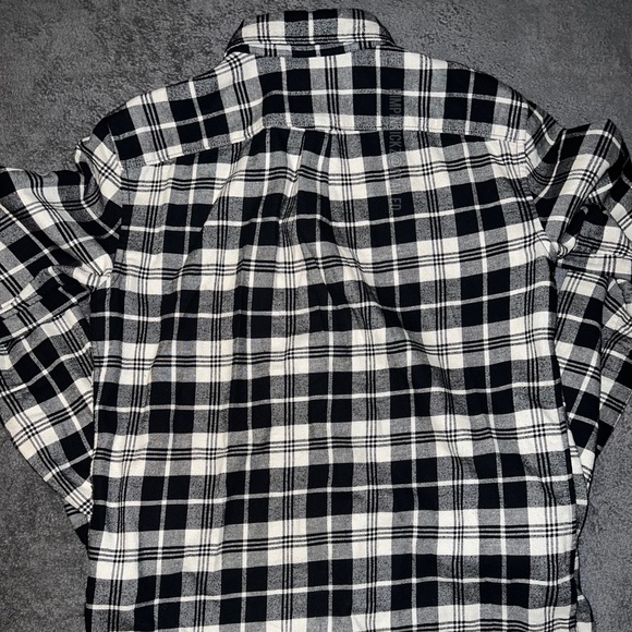 GAP plaid button up shirt (white/black) Small - Picture 2 of 3